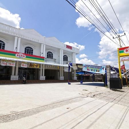 Surya Homestay Pekanbaru Exterior photo