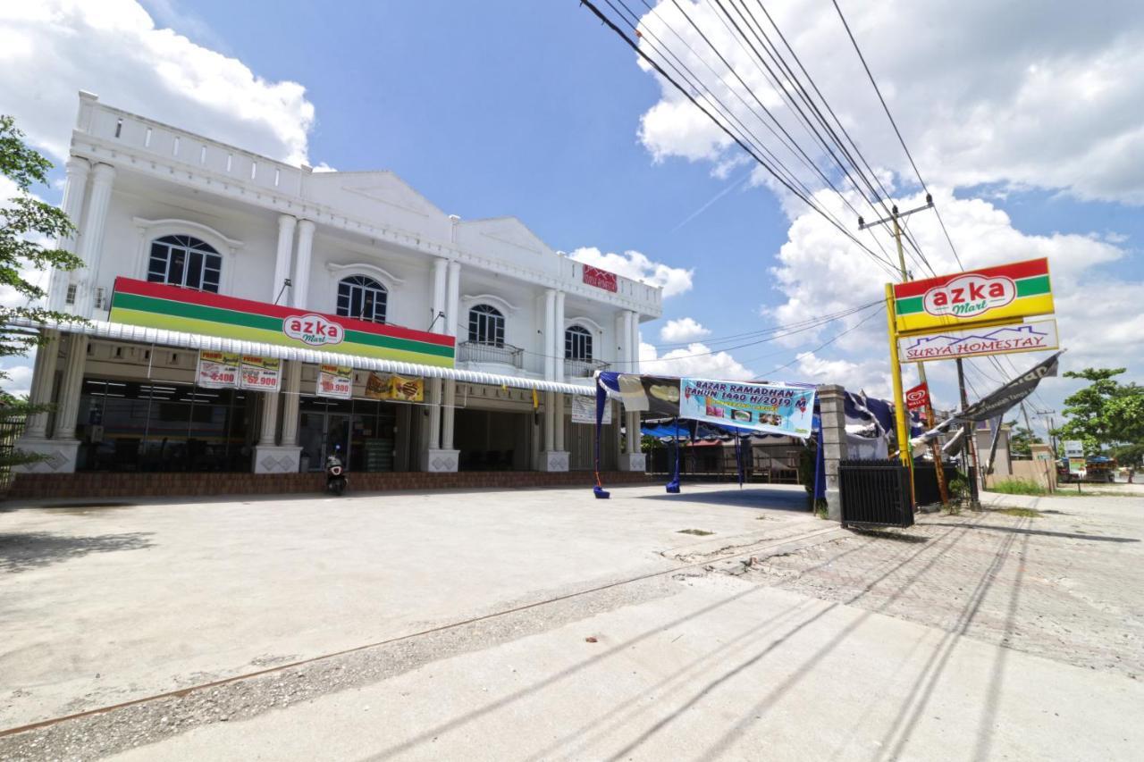 Surya Homestay Pekanbaru Exterior photo